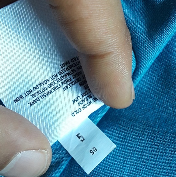 Uniqlo Tshirts - Picture 6 of 6